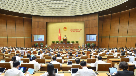 Căh choom zêl cha groong bh’rợ p’cắh, đươi dua Quốc kỳ, Quốc huy, Quốc ca