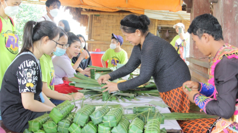 Zâp bh’rợ c’xêê 6 lâng pr’đợc “Lang p’niên lâng t’ngay ch’noọng” đhị vel bhươl văn hoá-Du lịch zâp acoon cóh Việt Nam
