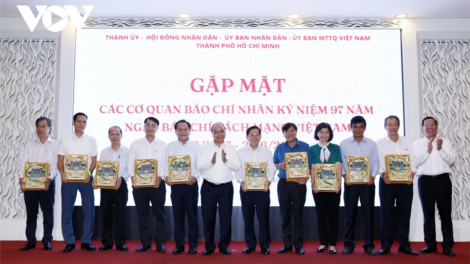 Chủ tịch nước: Báo chí lêy chrooi pa xoọng zêl cha groong” đh’rông óih k’tứi” đoọng zêl cha groong “roóh cát zêng cóh crâng”