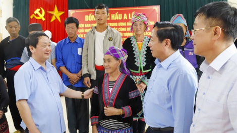 Bộ trưởng, Chủ nhiệm Ủy ban Dân tộc Hầu A Lềnh lưm, cher hun pr’hêl ha pêê đhanuôr acoon coh tỉnh Lai Châu