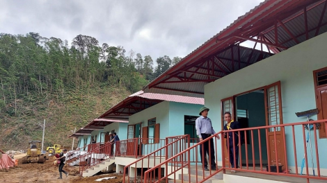 Zooi đoọng đong ăt, k’tiêc bhrợ têng ha pr’loọng đha rưt zr’lụ pa bhlâng zr’năh k’đhap