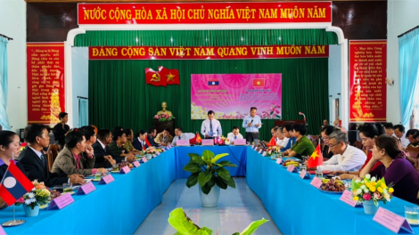 T’đang moon doanh nghiệp chr’hoong A Lưới, tỉnh Thừa Thiên Huế k’rong bhrợ ooy Lào