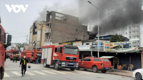 Chủ tịch nước nhăn tr’pác râu căh pr’đoọng lâng bhuh xoọng manuyh crêê bhrêy tăh, chêệt bil tu rooh karaoke coh Bình Dương