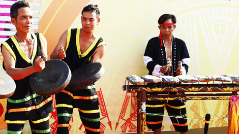 T’ngay Văn hóa zập acoon coh Việt Nam nắc ta bhrợ têng đhị chr’hoong Khánh Vĩnh