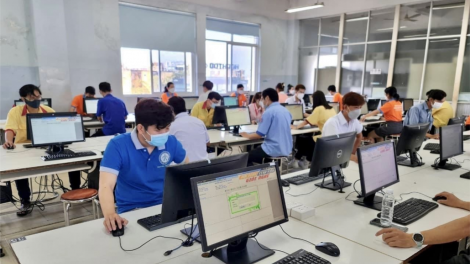 Ma nuyh pa  bhrợ nắc pr’loọng đha rựt bơơn zooi zên pa choom bh’rợ tr’nêng, pa choom p’rá lơơng