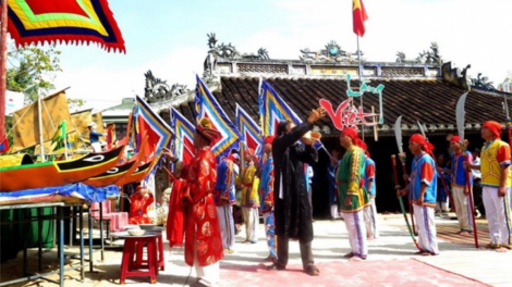 Quảng Ngãi: Bhrợ têng bh’rợ Khao lề thế lính Hoàng Sa đhị Lý Sơn