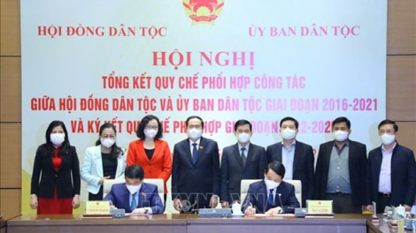Bhrợ têng vêy bh’nơơn bh’rợ lêy cha mệêt bhiệc bhrợ têng pháp luật đăh chính sách acoon coh lâng bh’rợ acoon coh