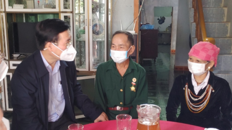 Thường trực Ban Bí thư Võ Văn Thưởng tươc lum lêy, hơnh deh Tết đhị Quảng Ngãi