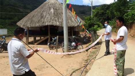 Pa dưr pa xớc đảng viên manứih acoon cóh chr’hoong k’noong k’tiếc Đăk Glei, tỉnh Kon Tum