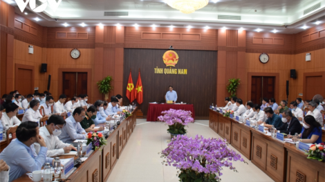 Quảng Nam t’bhlâng pa chăp ch’mêêt lêy, chơơc lêy đoọng bhrợ t’vaih ha c’la đay pr’đơợ t’mêê đoọng t’đang t’pâh  c’bhuh pr’đơợ đọong pa dưr “t’viêng”