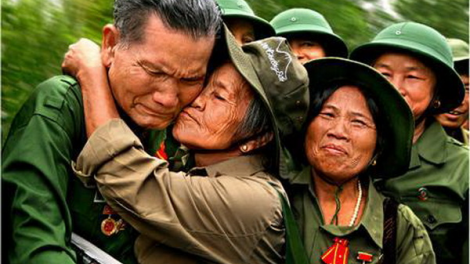 Ca nhạc Chủ nhật " Huyền thoại Thanh niên xung phong"