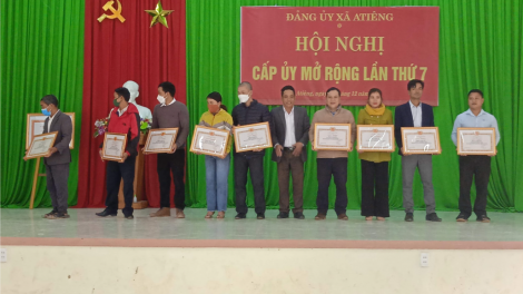 Conh Chim - Phó Bí thư Chi bộ lưch loom k’rang vel bhươl Cơ Tu