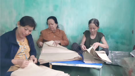 Pân đil Quảng Nam moon căh lâng n’noh nhựa