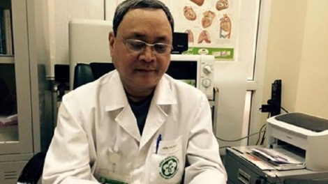 Bác sỹ choom zư padứah ung thư lâng xa’nay bh’rợ bơơn ta cher đoọng ch’ner pậ chr’nắp