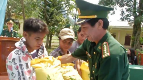 Bộ Tư lệnh Bộ đội Biên phòng cher 10 tấn cha neh đoọng ha đhanuôr Rục