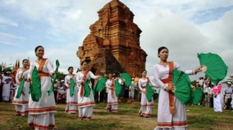 Nghệ thuật múa liêm pr’hay âng manứih Chăm.