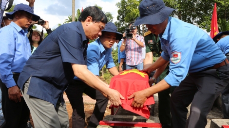 Đăk Lăk: Tập đớc n’hang 14 cha nắc liệt sỹ