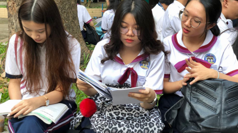 Lấh 886 r’bhâu thí sinh tước ooy t’ngay thi tr’nơớp hân noo thi THPT k’tiếc k’ruung 2019