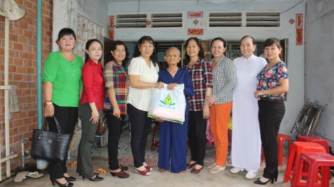 Râu ca ay ặt dzợ a năm