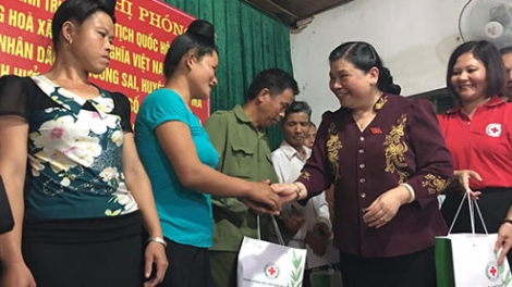 Phó Chủ tịch Quốc hội Tòng Thị Phóng tước lum lêy lâng cher đoọng pr’hêl ha manuýh đharứt đhị tỉnh Bắc Giang
