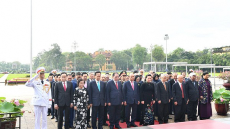Bhiêc bhan hơnh deh 130 c’moo t’ngay n’niên âng Chủ tịch Hồ Chí Minh
