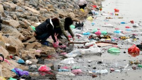 Ch’mêết lêy đhr’năng nha nhự môi trường tu đươi dua chr’đhung nilon k’đháp u cloóch