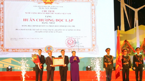 Phó Chủ tịch Quốc hội Tòng Thị Phóng pấh bhiệc bhan 30 c’moo bhrợ t’váih cớ tỉnh Quảng Trị