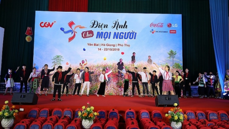 Đơơng phim Việt tước lâh 2.500 học sinh acoon coh