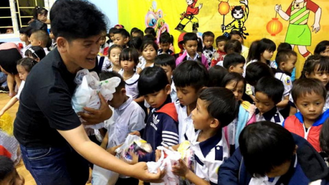Quảng Nam: Bấc bh’rợ bhui har tết Trung thu đoọng ha p’niên k’coong ch’ngai, zr’lụ đhanuôr acoon cóh