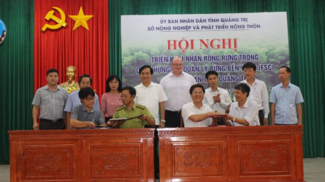 Quảng Trị bhrợ t’bhứah pr’đhang crâng chóh bơơn pay đoọng chứng chỉ FSC