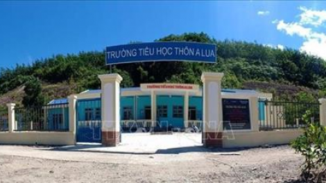 P’xoọng muy trường học đoọng ha p’niên k’tứi đhanuôr Cơ Tu
