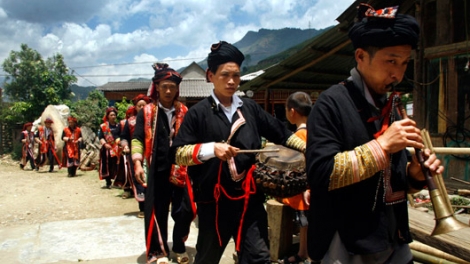 Coz phính miền Việt Nam nhây lầy tzình páo dung thứ 6 hoi 1/1/2016