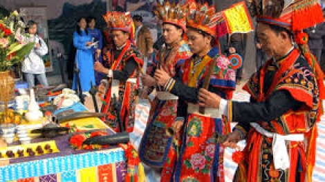 Coz phính miền Việt Nam nhây lầy tzình páo dung thứ 6 hoi 25.3.2016