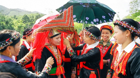 Lầy tzình páo dung Chủ nhật hoi  3/12/2017