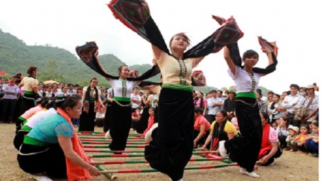 Coz phính miền Việt Nam nhây lầy tzình páo dung thứ 3 hoi 7/11/2017