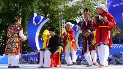 Coz phính miền Việt Nam nhây lầy tzình páo dung thứ 6 hoi 15/12/2017