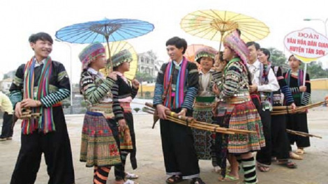 Coz phính miền Việt Nam nhây lầy tzình páo dung thứ 3 hnoi 14/8/2018