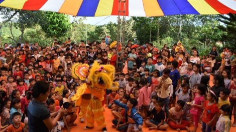 Daknông du\m  êbâo hnư mnơ\ng Trung thu brei mđup kơ hđeh mâo klei hd^p dleh