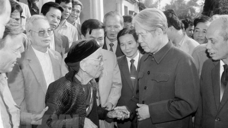 Mgei ai tiê klei ]ang ênuh khua g^t gai Đảng êlâo dih Đỗ Muời