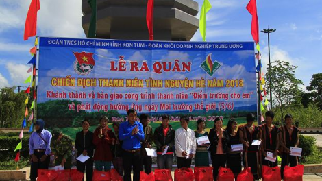 Kontum: Tơgu\ ngă bruă hlăk ai pơyơr pran jua bơyan pơdơi prong 2018