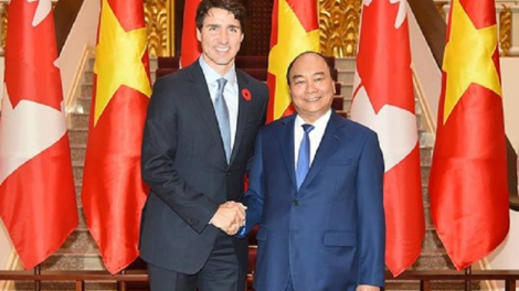 Pơđ^ tui kơnuih Việt Nam, pơtrut ngă giăng mah Việt Nam-Canada