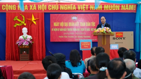 Khoa dêh ]ar ta ơi Nguyễn Xuân Phúc nao ]ua\ hăng mă bruă [ơi tơring ]ar Bắc Cạn