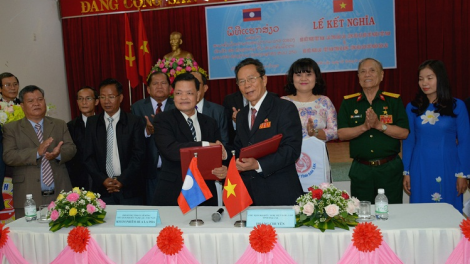 Jơnum k^ pơkôl giăng mah Việt Nam-Lao tơring ]ar Daklak hăng tơring ]ar Sekong