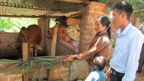 {u pioh hơdôm sang ano\ [un rin glăi pơ tlôn ôh