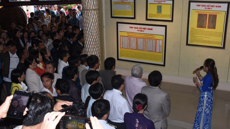 Kontum: Pơdă  kơnôl ]ih pioh  ano\ găl kơđi  Hoàng Sa, Trường Sa Việt Nam ngă pô