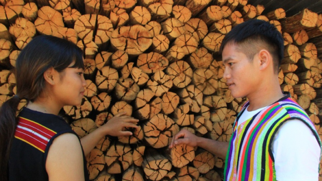 Djuh gui pioh do# rơkơi – Kông ngăn yôm tơlơi khăp mơng [ing dra djuai ania Jeh – Triêng