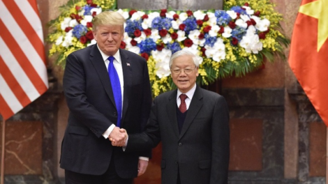 Khua git gai ping gah, khua mir sir ơi Nguyễn Phú Trọng bơkơtuai hăng Khua mir sir Mi ơi Donald Trump