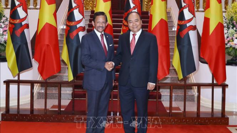 Ơi pơtao dêh ]ar Brunei rai c\uă dêh ]ar Việt Nam