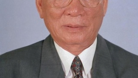 Khoa mir sir hơđăp dêh ]ar ta ơi Lê Đức Anh rơngiă laih