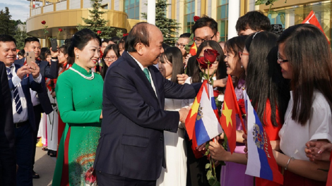 Khua dêh ]ar nao truh laih pơ Moscow ]uă jơmư sit nik dêh ]ar Nga